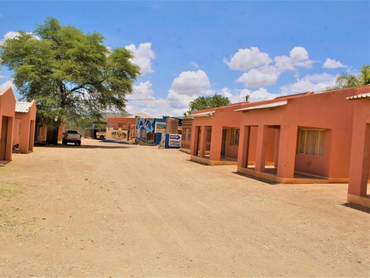 P Wake Guesthouse Opuwo Extérieur photo